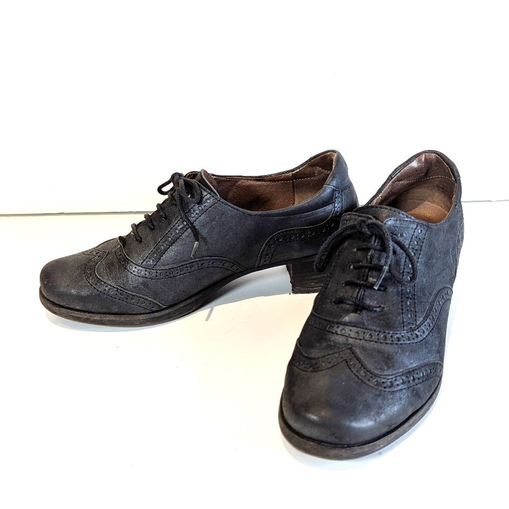 Softwaves dark grey detailed Size 39 shoe with heel (US Women's 8.5)